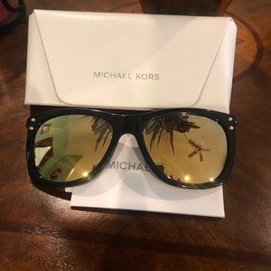 New without tag- Michael Kors Sunglasses with case